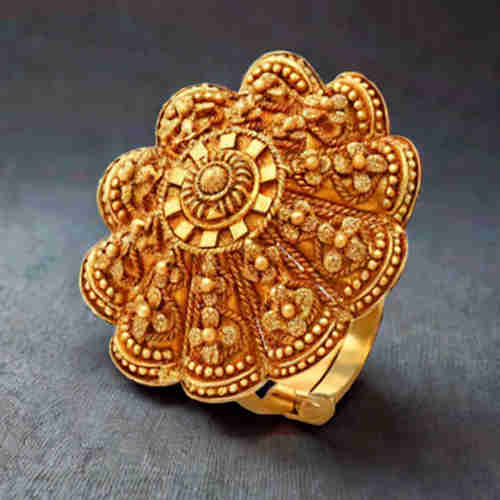 22Kt Gold Cocktail Ring With Hallmarked